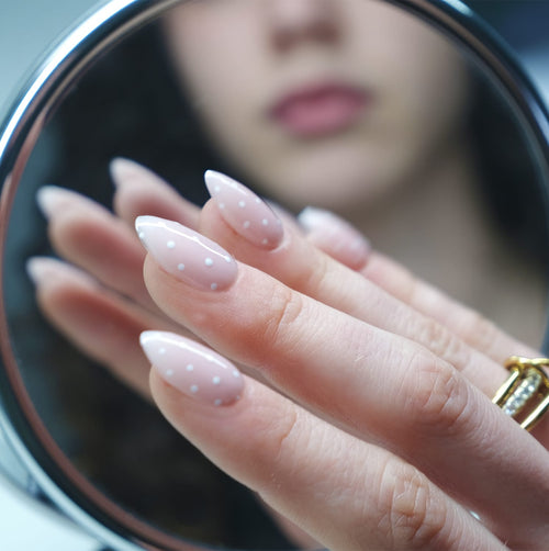 Mandorla corta a pallini